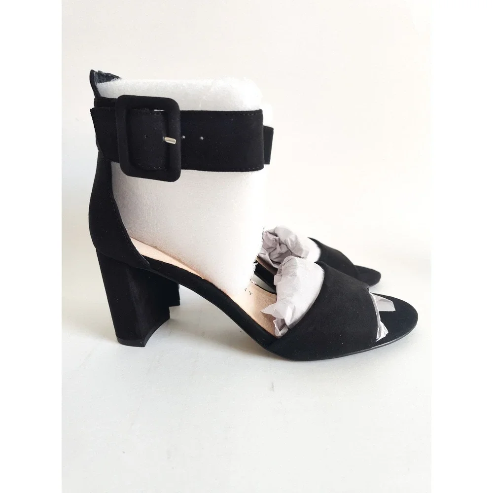 New Chinese Laundry Sandals 6.5 Black Block Heel Ankle Strap Buckle Minimalist